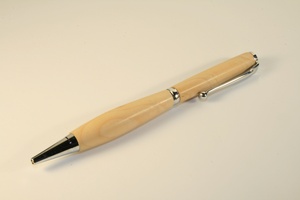 Slimline pen in apple with chrome finish