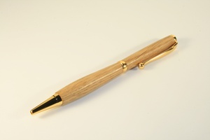 Slimline pen in oak with 24 carat gold finish