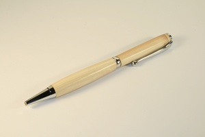 Slimline pen in pine with chrome finish