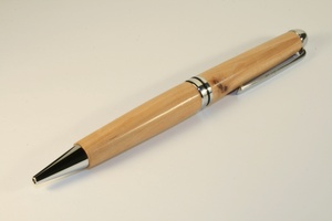Classic pen in apple with chrome finish