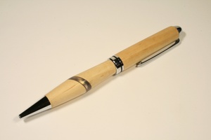 Classic pen in birch with chrome finish and polycarbonate & walnut inlay